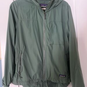Patagonia Women’s Forest Green Windbreaker